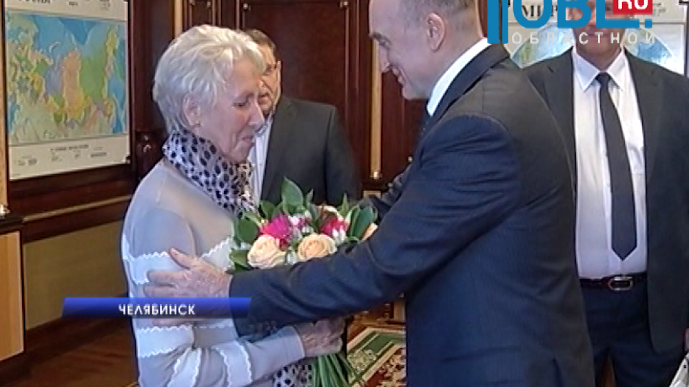 Вдове Валерия Белоусова вручили перстень Зала хоккейной славы