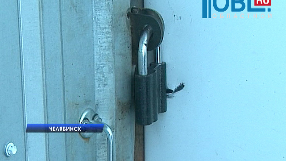 Из-за отказа уволиться несколько десятков женщин заперли в цехе 