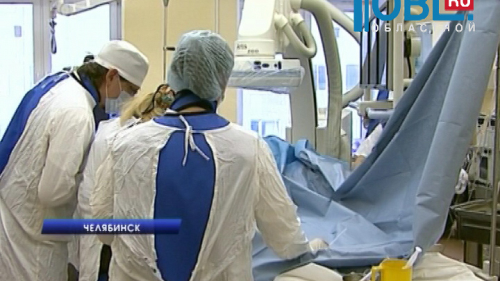 Челябинские медики провели операцию под микроскопом