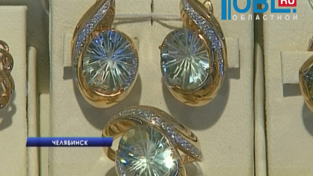 В салоне "Жемчуг" только 4 дня на все изделия -скидка 70%