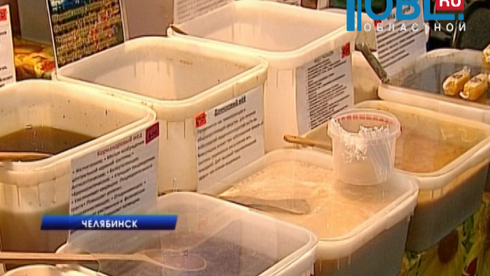 Народные контролеры проверяют, где в Челябинске продают настоящий мед, а где поддельный 