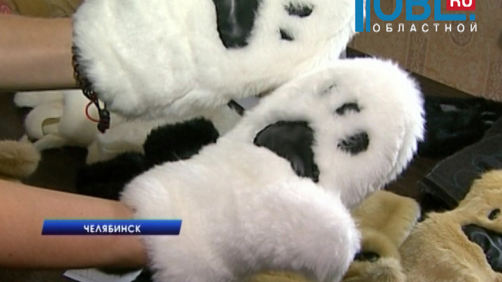 Студентка шьет варежки-лапки на заказ