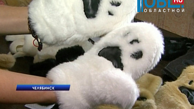 Студентка шьет варежки-лапки на заказ