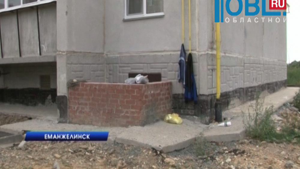 В Еманжелинске проверяют качество домов для переселенцев из ветхо-аварийного жилья