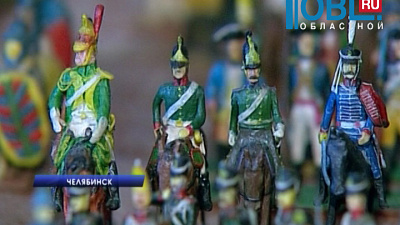 Челябинский мастер создает из пластилина миниатюрные фигуры солдат и военной техники