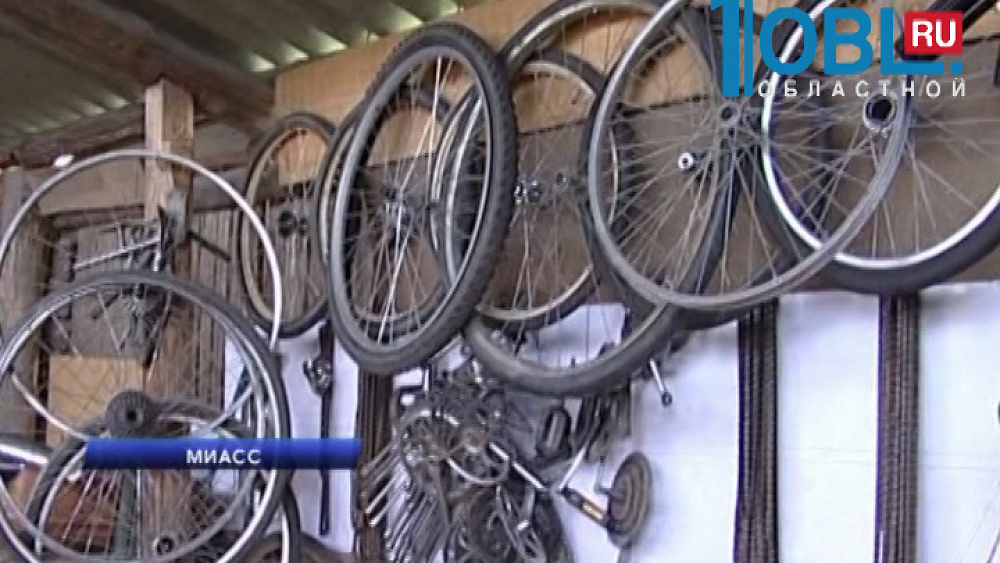 Изобретатель из Миассе собрал трехколесный веломобиль