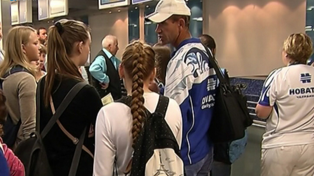 НОВАТЭК-Челябинск наградил победителей турнира путевками в спортивный лагерь в Крыму