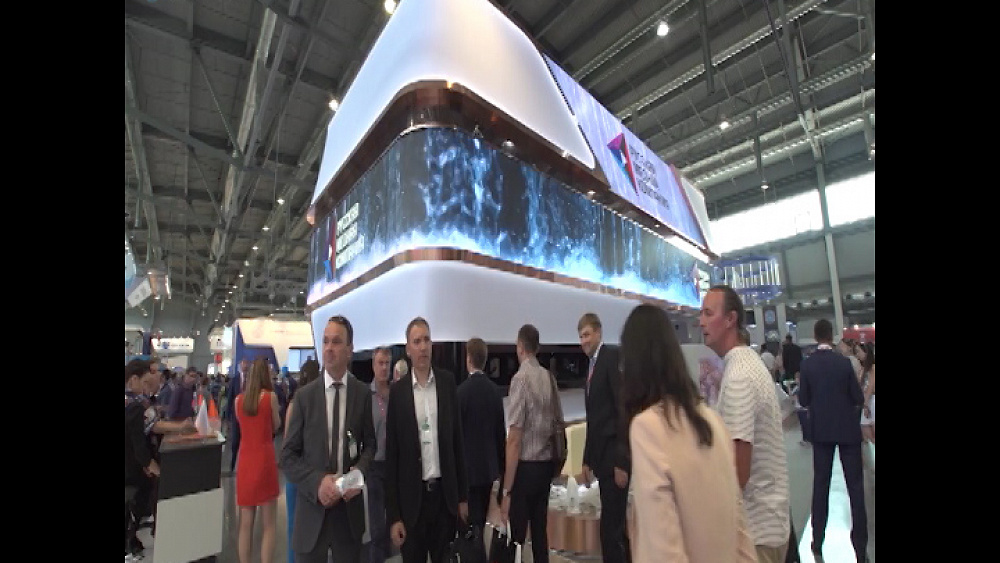 Выставку посетил министр прошленности и торговли Денис Мантуров