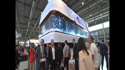 Выставку посетил министр прошленности и торговли Денис Мантуров