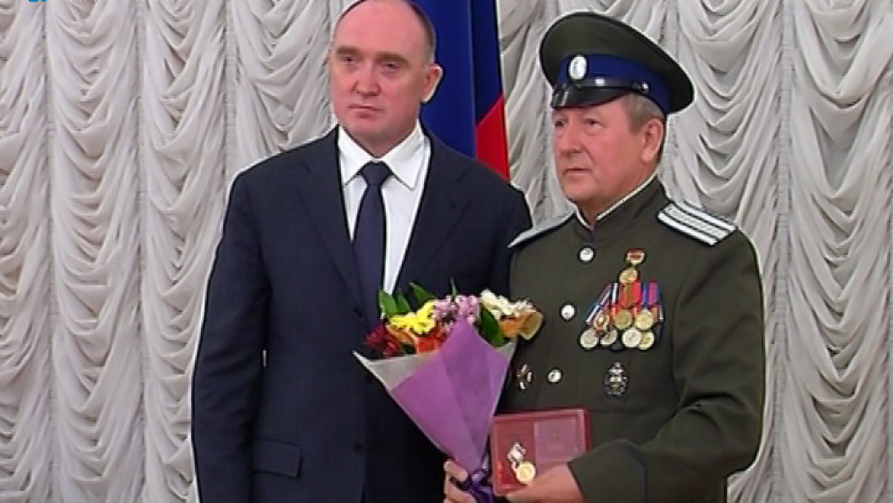  Борис Дубровский наградил патриотов России