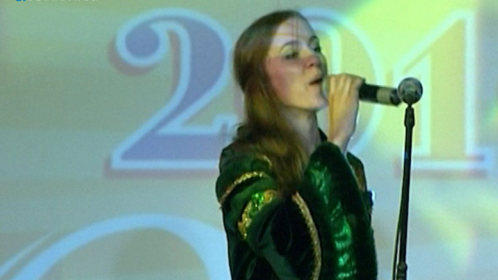 35 исполнителей борются за выход в финал конкурса "Песня города"