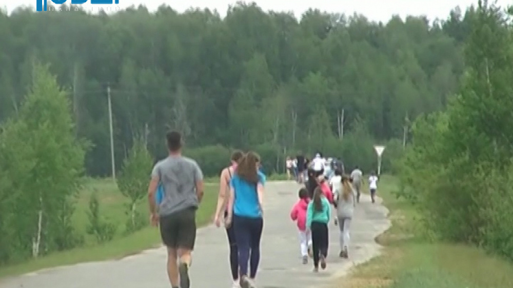 Любители бега пробежали 21 километр