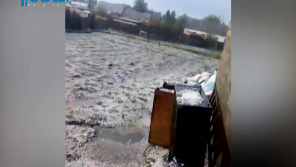 В поселке Новокаолиновый прошел крупный град