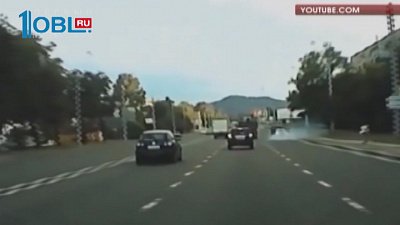 За 6 видов опасного вождения автомобилисты могут получить штраф 5 тысяч рублей