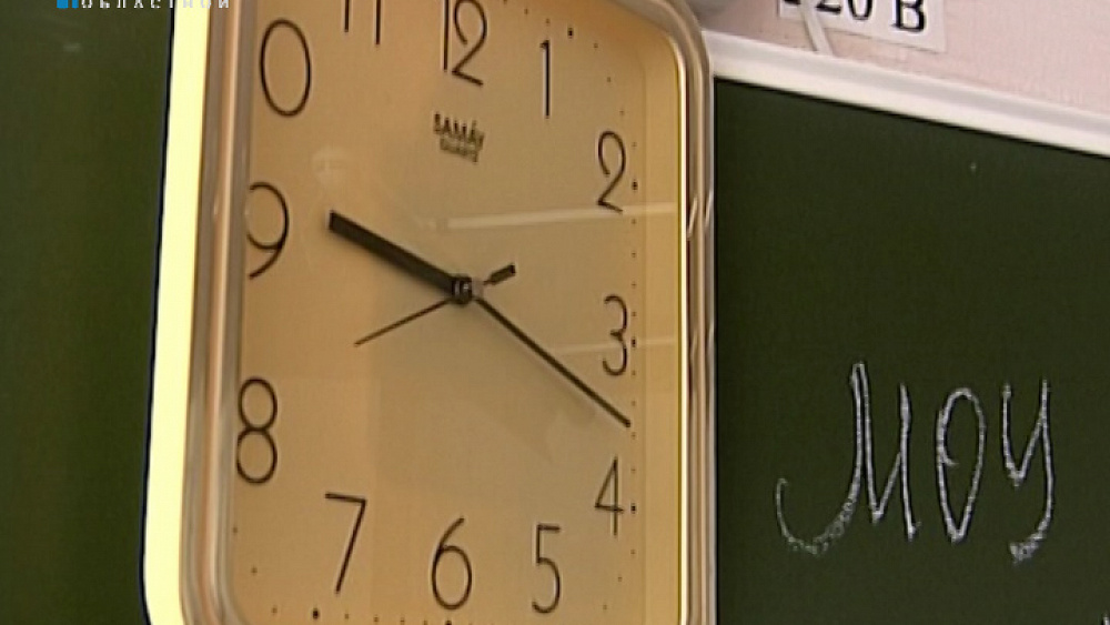 Выпускники сдали экзамены по географии и литературе