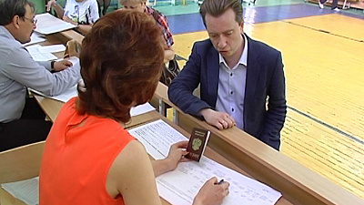  Депутаты ГосДумы проголосовали на праймериз "Единой России"