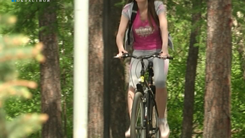 Жители Челябинска присоединились ко всероссийской акции "На работу на велосипеде"