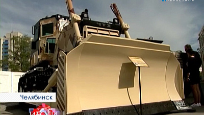 Борису Дубровскому показали новые разработки в сфере электронного управления оборонными предприятиями