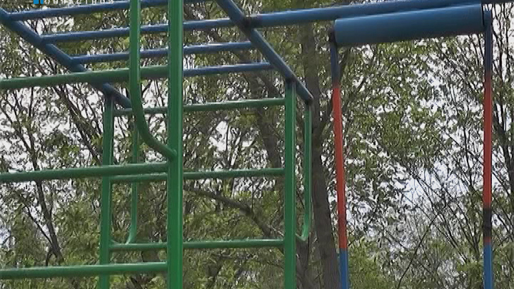 В Троицке ребенок получил травму на детской площадке