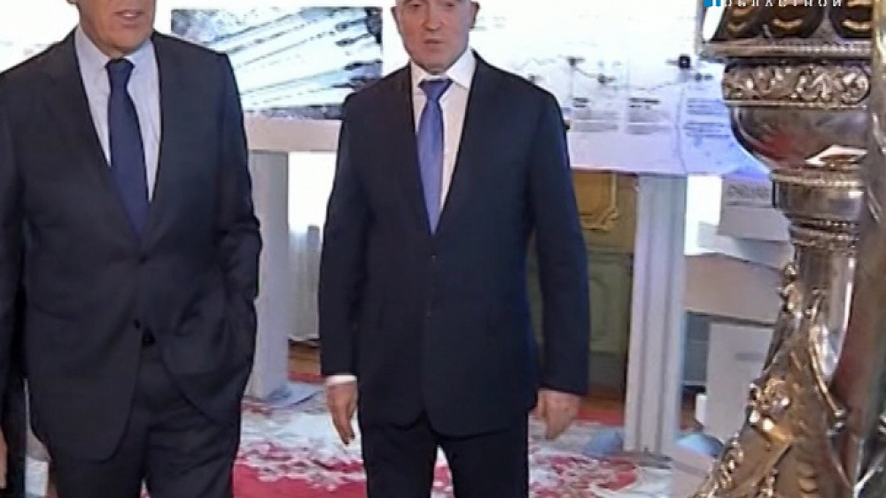 Борис Дубровский презентовал возможности региона послам стран мира