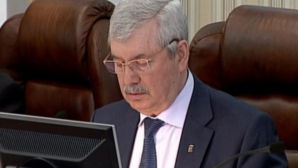 Депутаты Законодательного собрания приняли поправки в "закон о тишине" и утвердили увеличение дополнительные суммы на ремонт областных дорог