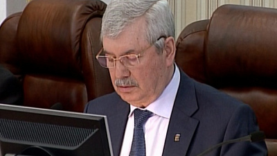 Депутаты Законодательного собрания приняли поправки в "закон о тишине" и утвердили увеличение дополнительные суммы на ремонт областных дорог