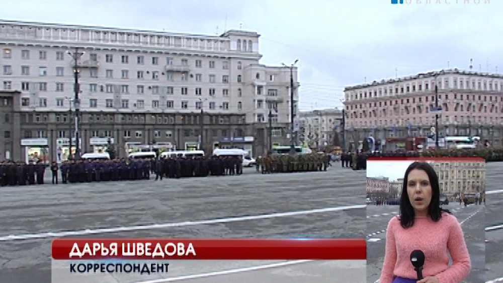 В Челябинске сегодня вечером проходит вторая репетиция парада.