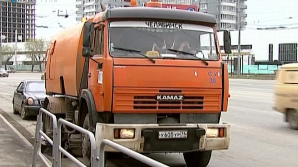 Евгений Тефтелев поручил убрать песко-соляную смесь с дорог