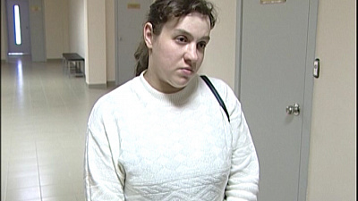 Женщина с мнимой беременностью требует извинений и компенсации от больниц 