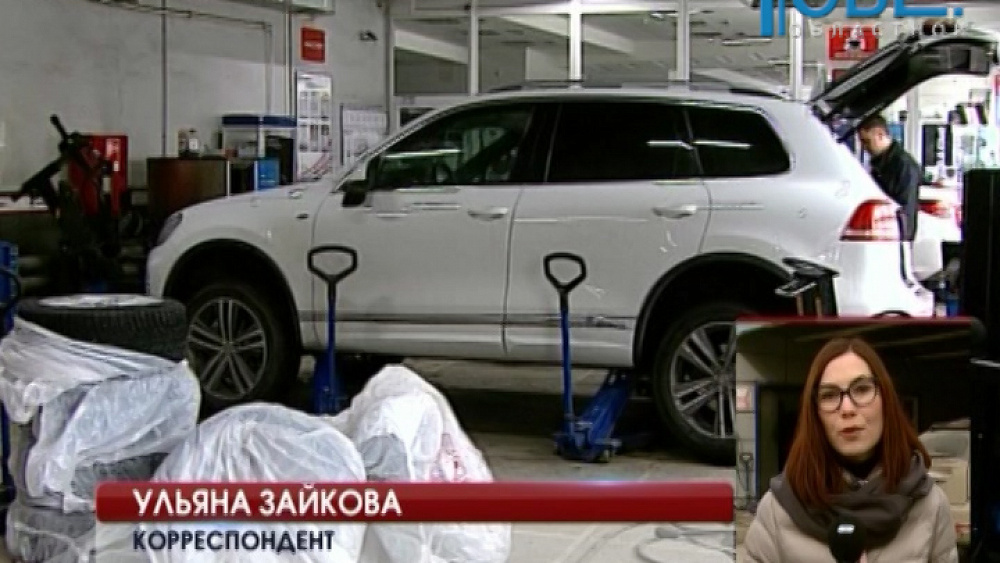 В Челябинске водители уже меняют зимнюю резину на летнюю. 