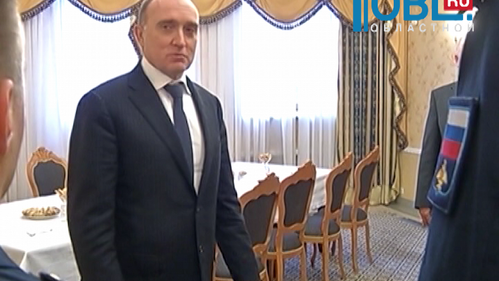 Губернатор встретился с военными летчиками