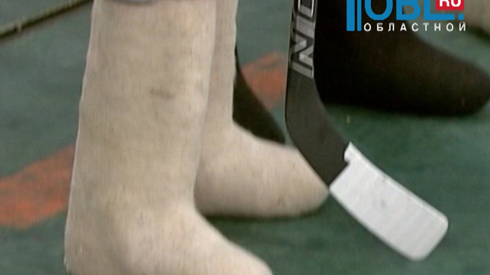 «Трактора» сыграл в хоккей в валенках с детьми из детдомов Челябинской области