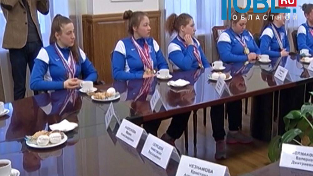 Борис Дубровский пожелал удачи ватерполисткам «Уралочки» на двух крупных стартах