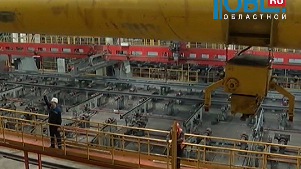 Борис Дубровский и глава «РЖД» посетили рельсобалочный стан ЧМК