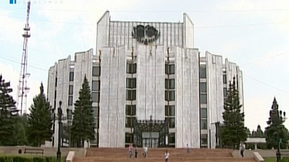 В государственном историческом музее и театре драмы заменили кровлю