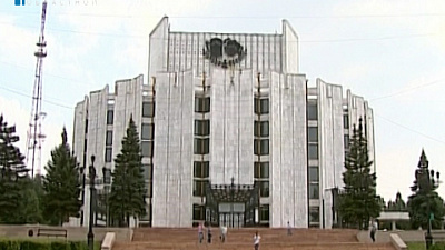 В государственном историческом музее и театре драмы заменили кровлю