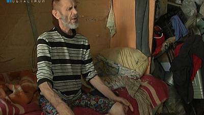 В Сосновском районе инвалид вынужден жить в гараже