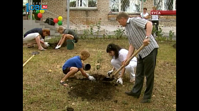 Воспитанники детских домов Челябинской области посадили "Сады надежды"