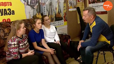 Сюжет: Ансамбль «Цветень» приехал в с. Кременкуль 