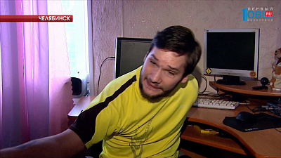 Диджей уверяет, что его бывший агент присвоила себе деньги, собранные для него на аукционе