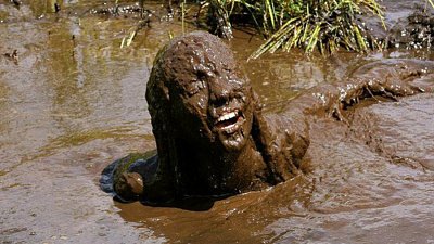 В Чебаркуле детей засосало в трясину