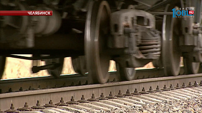 Многодетной семье выделили землю в кольце железных дорог