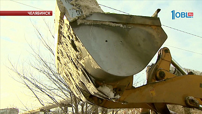 Дорожники вывезли более 6 тысяч тонн снега за прошедшую ночь 