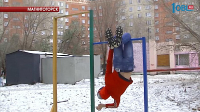 Подростки рискуют жизнью, чтобы заработать