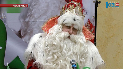 Челябинским детям из реабилитационного центра Дед Мороз подарил теннисный стол