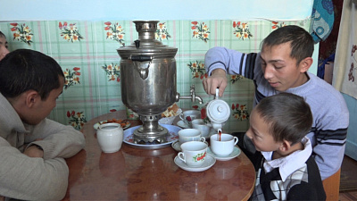 Житель Чебаркульского района в 21 год стал опекуном сразу четверых своих братьев