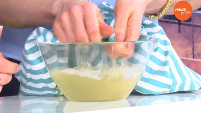 Выводим пятна кофе 