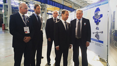 Дмитрий Медведев запустил нефтяные насосы в Челябинске