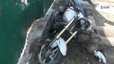 Мотоциклист-бесправник и пассажирка сильно пострадали при столкновении с авто. Кыштым