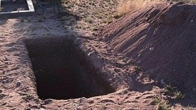 На Успенском кладбище копальщики наткнулись на старое захоронение